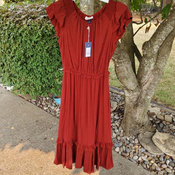 Universal Thread Burgundy Tiered Boho Midi Dress - Picture 3 of 7